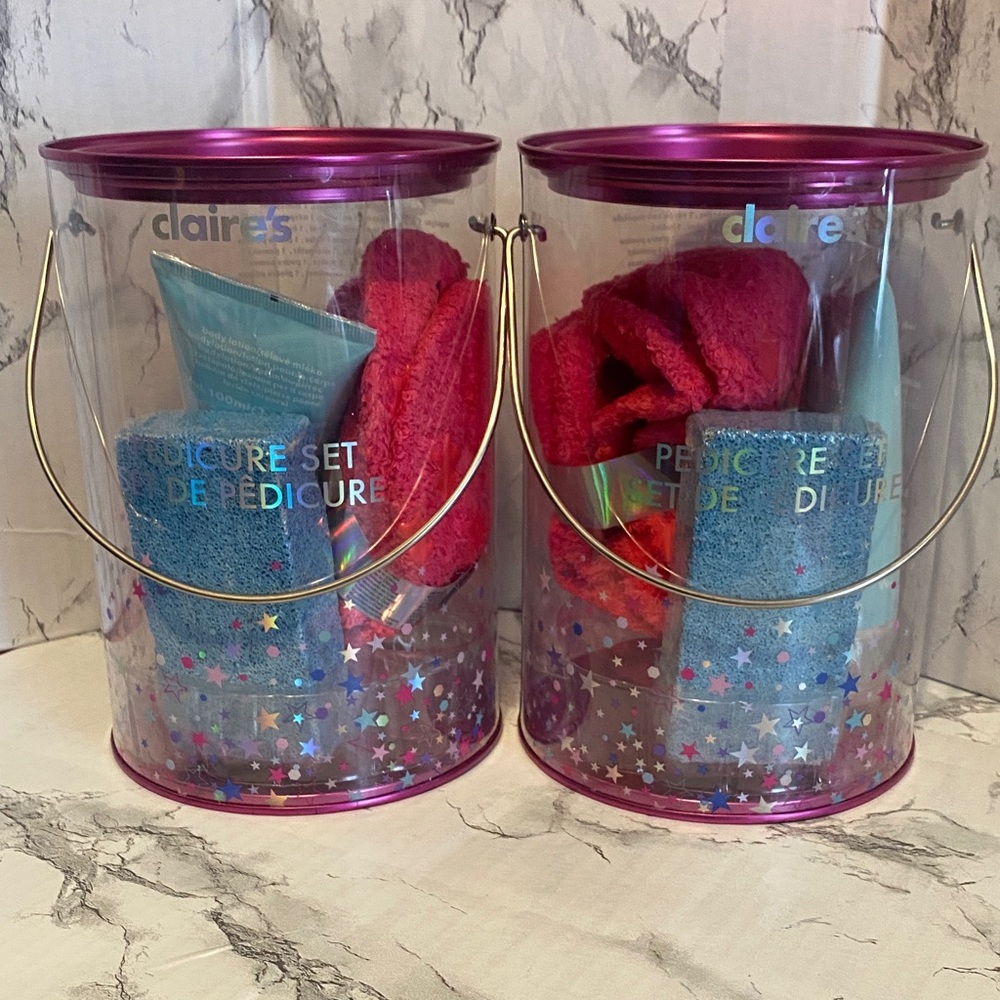 NIP BUNDLE (2) Claire's Pedicure Kit (Set of 1 Body Lotion, Socks, Pumice Stone)